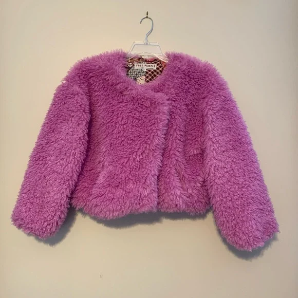Free People cropped fluffy fuzzy jacket/coat.  Size XS - Picture 2 of 11